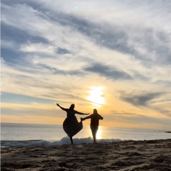 Meet your Posher, Cy - Picture 2 of 8